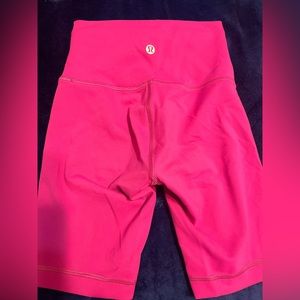 Pre owned Lululemon Wunder train HR shorts Size 0